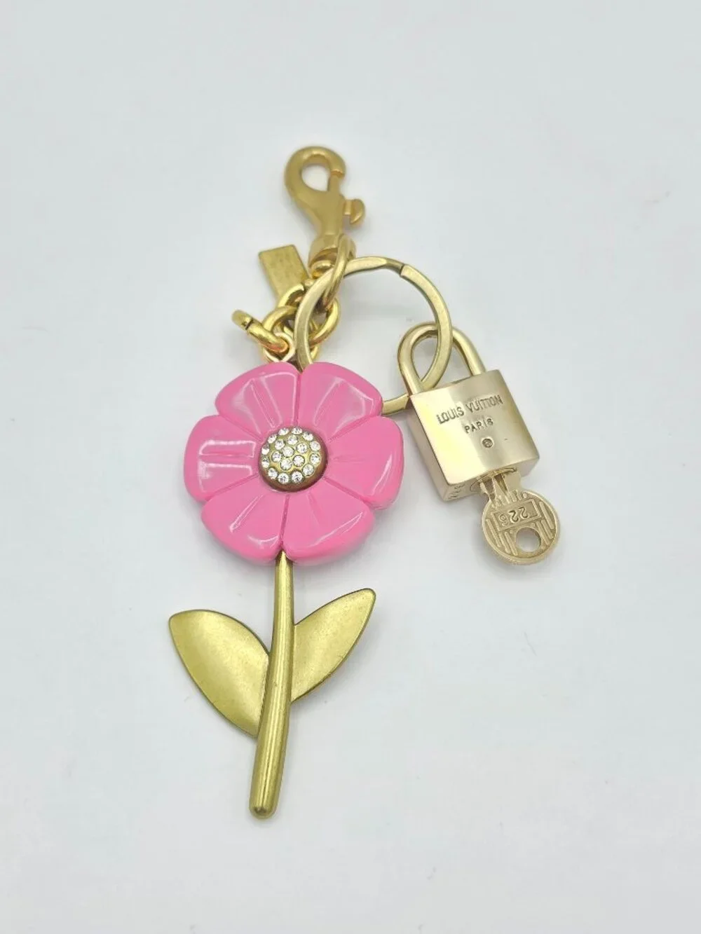 Authentic Louis Vuitton Gold Padlock 🔒 Key Set w/ Unbranded Flower Bag Charm - Picture 6 of 9